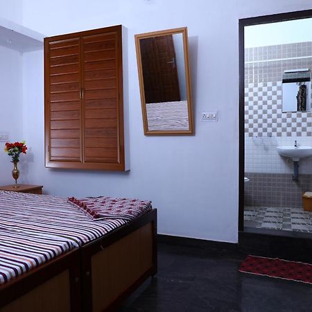 Cbr Ayurhealth Apartment Kannur Ruang foto
